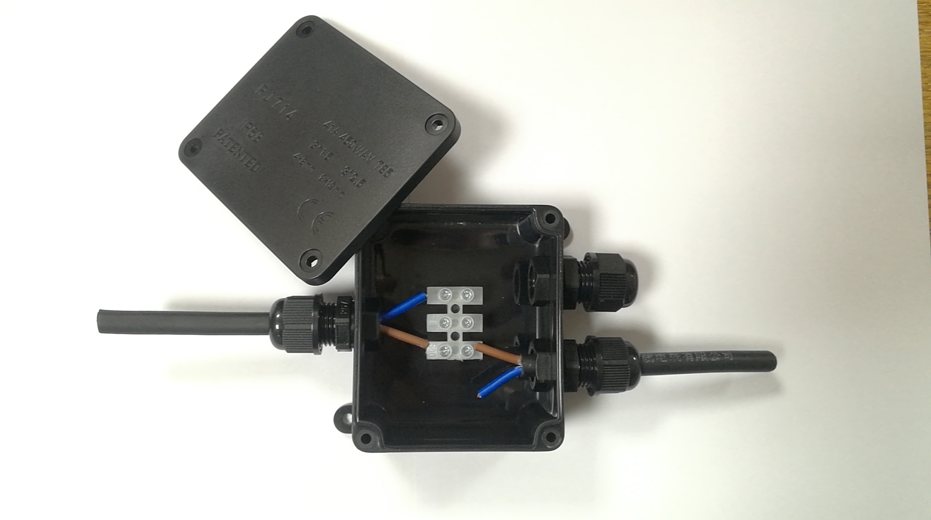 PJ714-2P 一进两出